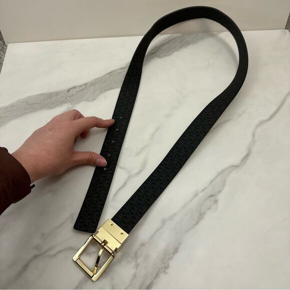 Michael Kors MK Women’s Black Monogrammed Twist Reversible Belt Gold Buckle - Picture 5 of 12